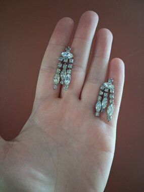 Sparkly Screwback dangle earrings